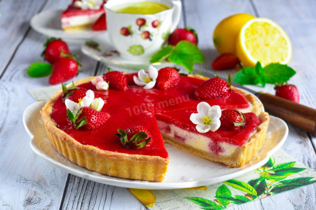 Strawberry and cottage cheese pie