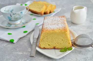 Moist sponge cake