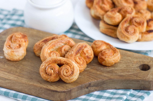 Puff pastry ears with sugar