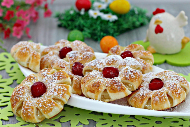 Pineapples in puff pastry