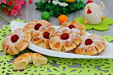 Pineapples in puff pastry