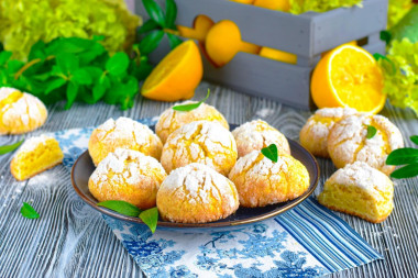 Lemon cookies with cracks