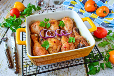 Chicken legs in soy sauce with garlic, honey and mustard