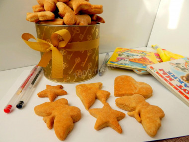 Curly shortbread cookies for children