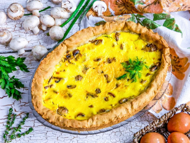 Aspic pie with mushrooms on kefir