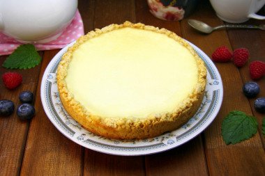 Mascarpone cheesecake with pastries