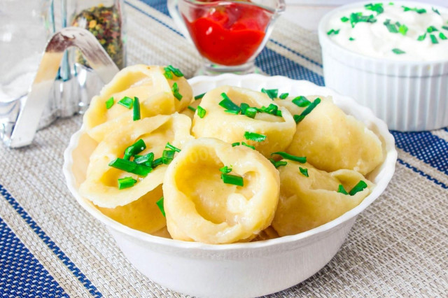 Potato dumplings with potatoes and bacon