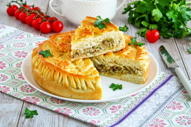 Pie with cabbage and yeast meat