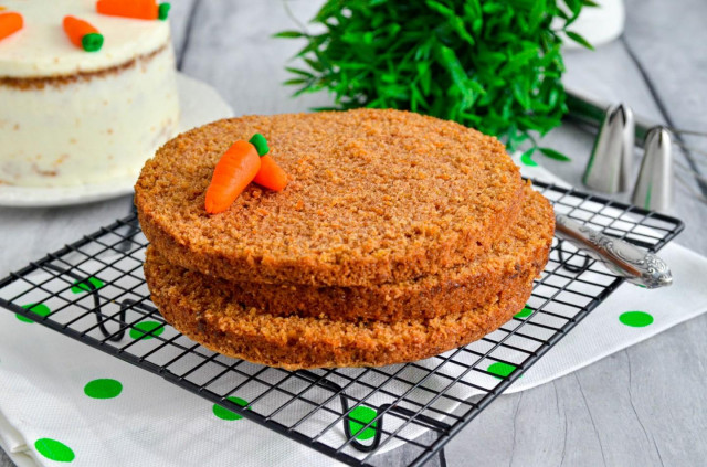 Carrot cake sponge cake