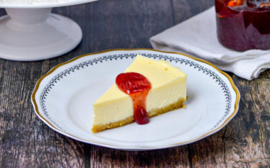 Cheesecake with cream cheese