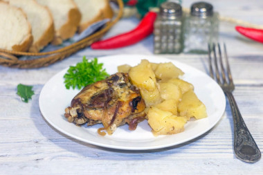 Chicken and potatoes in a jar