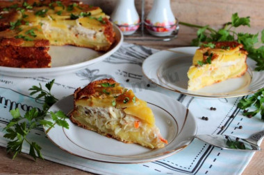 Aspic pie with potatoes and minced meat