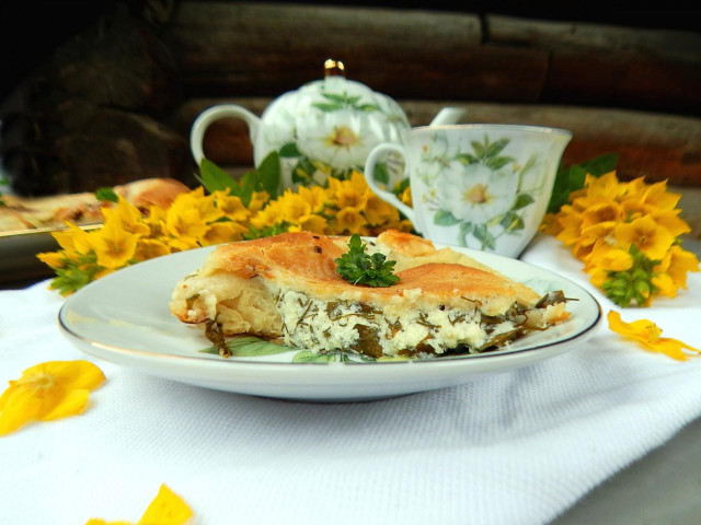 Ossetian pie with cottage cheese and herbs