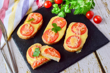 Hot sandwiches with tomato loaf cheese and garlic