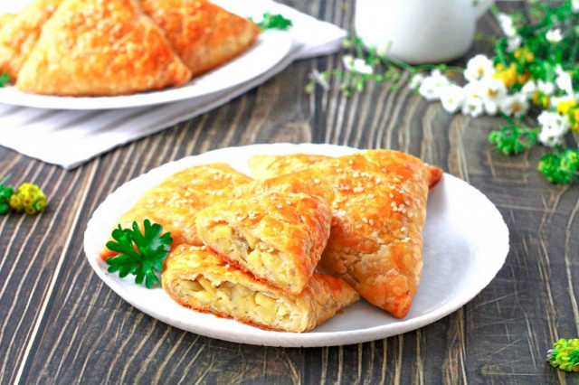 Samsa with puff pastry potatoes