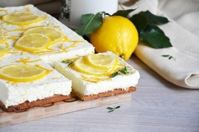 Cottage cheese cake without gelatin with lemon