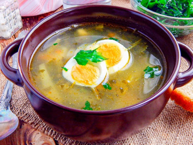 Sorrel soup with egg classic