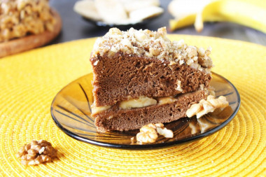 Cake with banana and boiled condensed milk