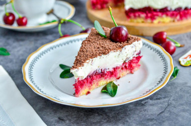 Cherry cake is a Heavenly Delight