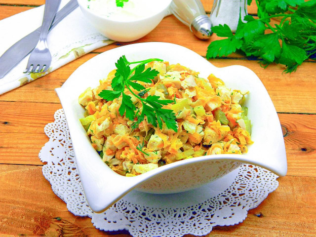 Classic Gluttony salad with chicken and salted cucumbers