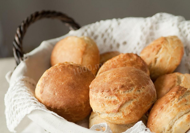 Yeast rolls without eggs and milk