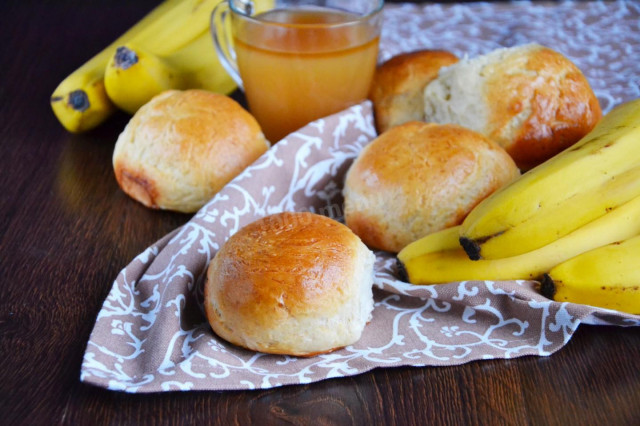 Banana yeast buns