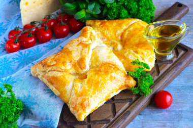 Khachapuri made from ready-made puff pastry