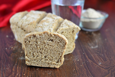 Bread from amaranth flour