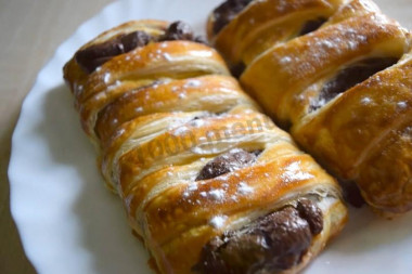 Puff pastry with chocolate dough