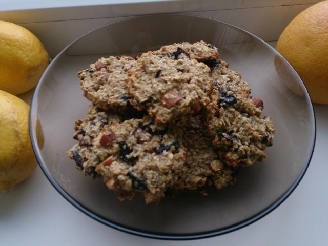 Cookies with oat bran