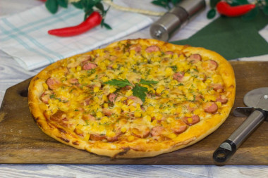 Pizza with corn