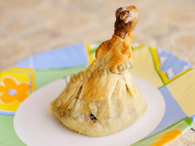 Chicken in a puff pastry bag