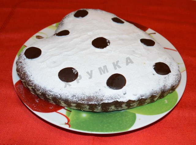 Cake with currant jam on kefir