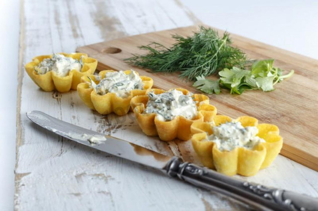 Tartlets with cottage cheese