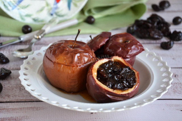 Apples stuffed with prunes