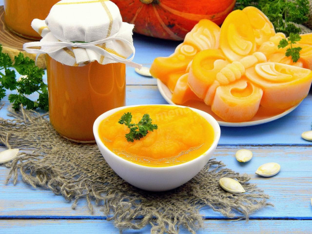 Pumpkin puree for winter