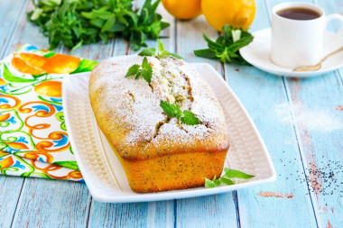 Lemon cupcake with poppy seeds and turmeric