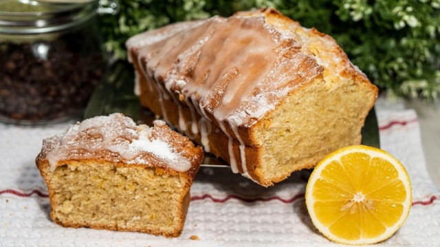 Lemon cupcake on kefir with baking powder