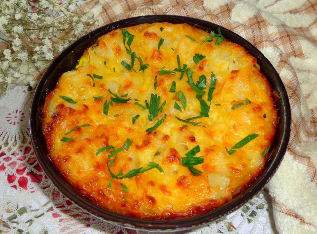Pasta baked in eggs with hard cheese