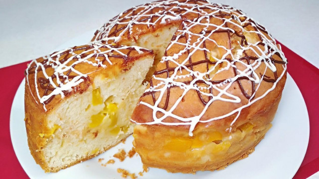 Pie with canned peaches Loaf without yeast