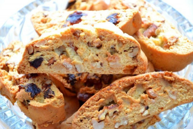 Biscotti biscuits with dried fruits and nuts