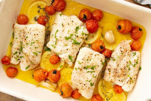 Cod steaks baked with cherry