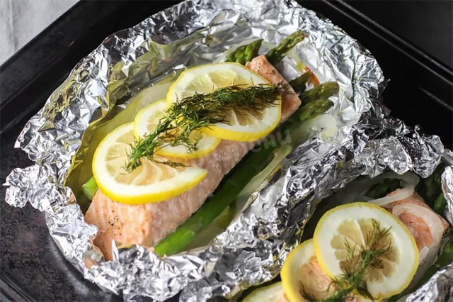 Trout steak with vegetables