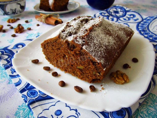 Coffee cake with cinnamon and nuts