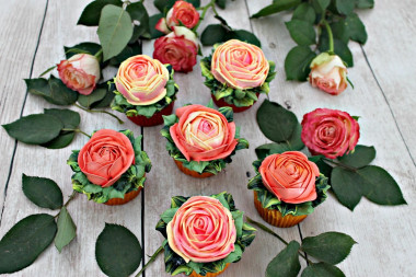 Cupcakes cupcakes Roses with cream