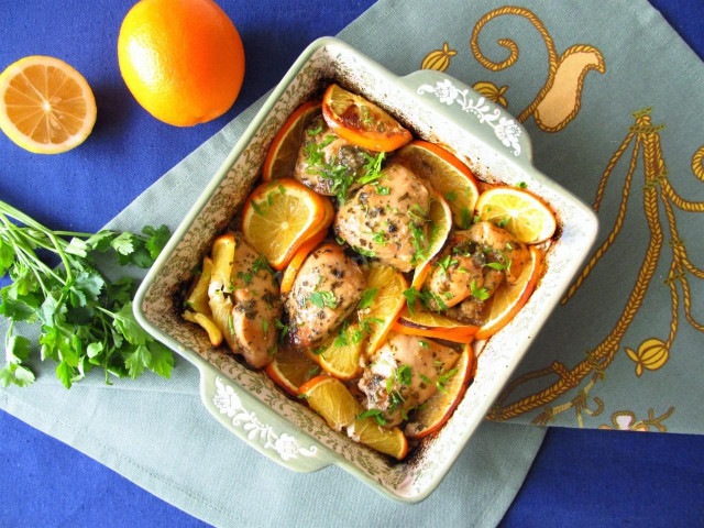 Chicken breast with oranges in sweet and sour marinade