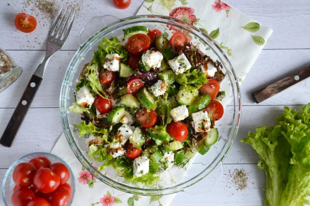 Salad with balsamic vinegar