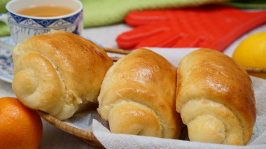 Delicate milk buns with Hokkaido cinnamon