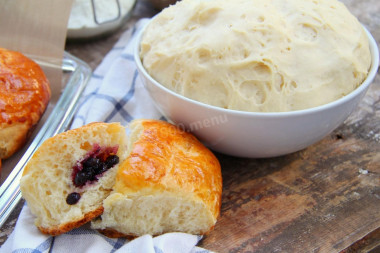 Custard yeast dough for pies