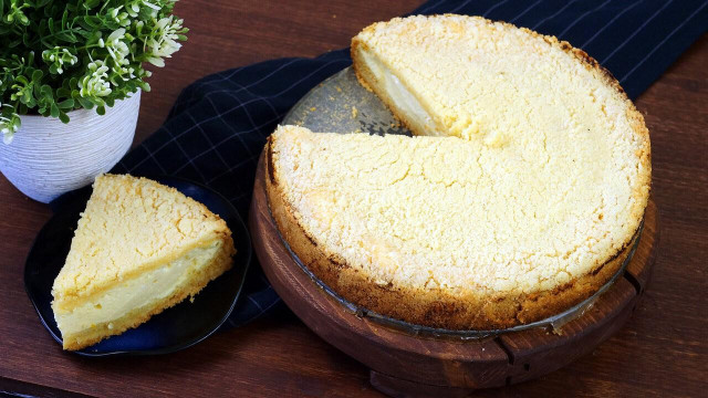 Cottage cheese casserole with a crispy crust